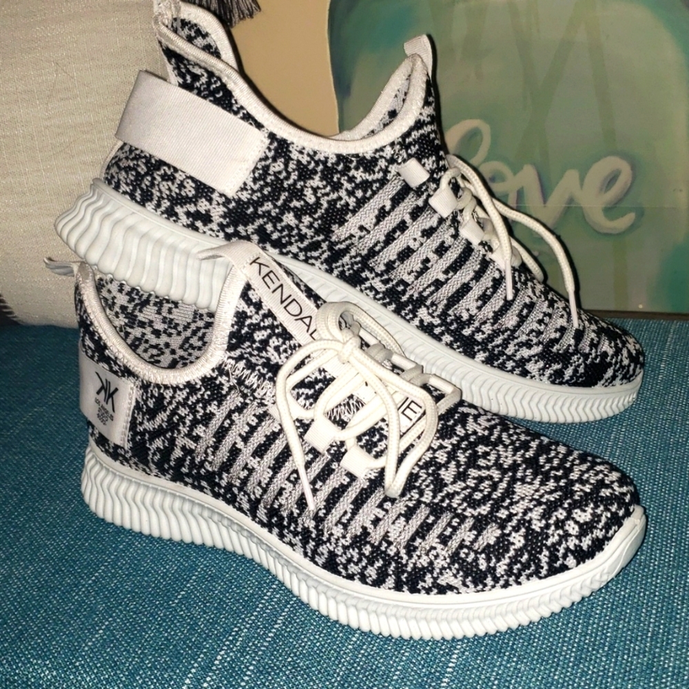 Kendall & Kylie Designer Tennis Shoes **READ!**